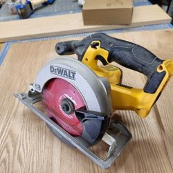 Dewalt 20V Circular Saw 6 1/2" DCS391