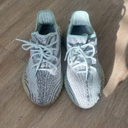 Yeezy Boost 350 V2 Size 8