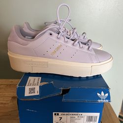 New In box Woman’s Adidas Stan Smith Sneakers. Norton Pickup