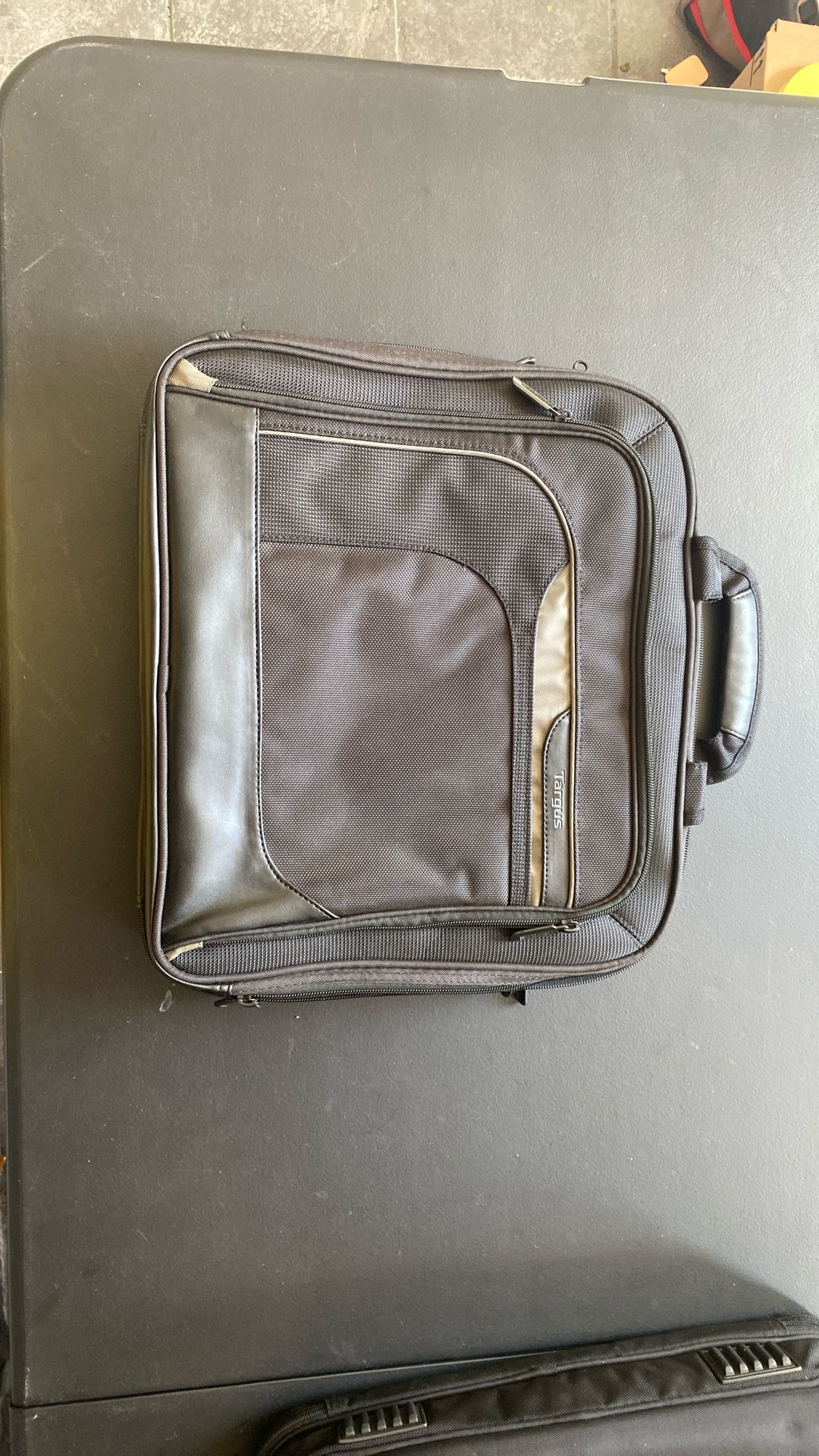 Targus Laptop Briefcase