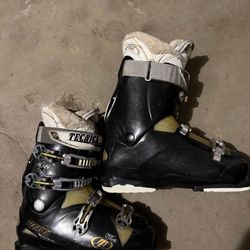 Used Tecnica VIVA MX8 Womens DH Ski Boot Black
