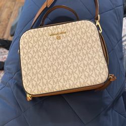 Micheal kors-ivory/acorn Small Square Crossbody