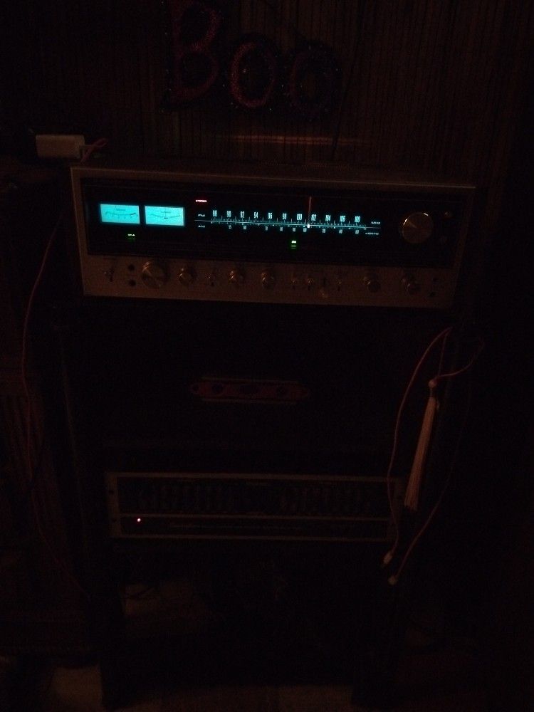 Pioneer SX 939 Stereo Receiver.