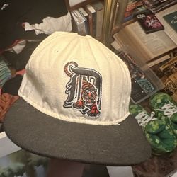 Vintage Tigers Logo Hat 