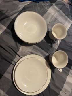 White Dinner Set Gold Trim $10 whole set