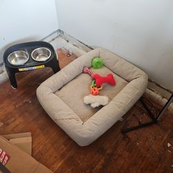 Dog Bed Bowls And Toys Free