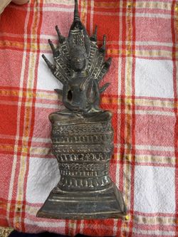 Antique bronze/metal statue