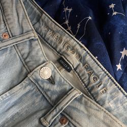 American Eagle light wash jeans Size 29" #denim