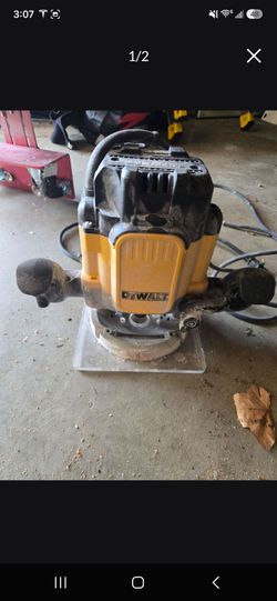 Dewalt plunge router and rail sled