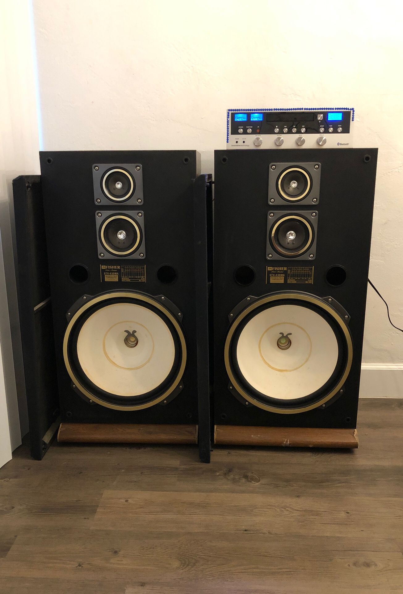 Fisher Stv-430MA Floor Speakers