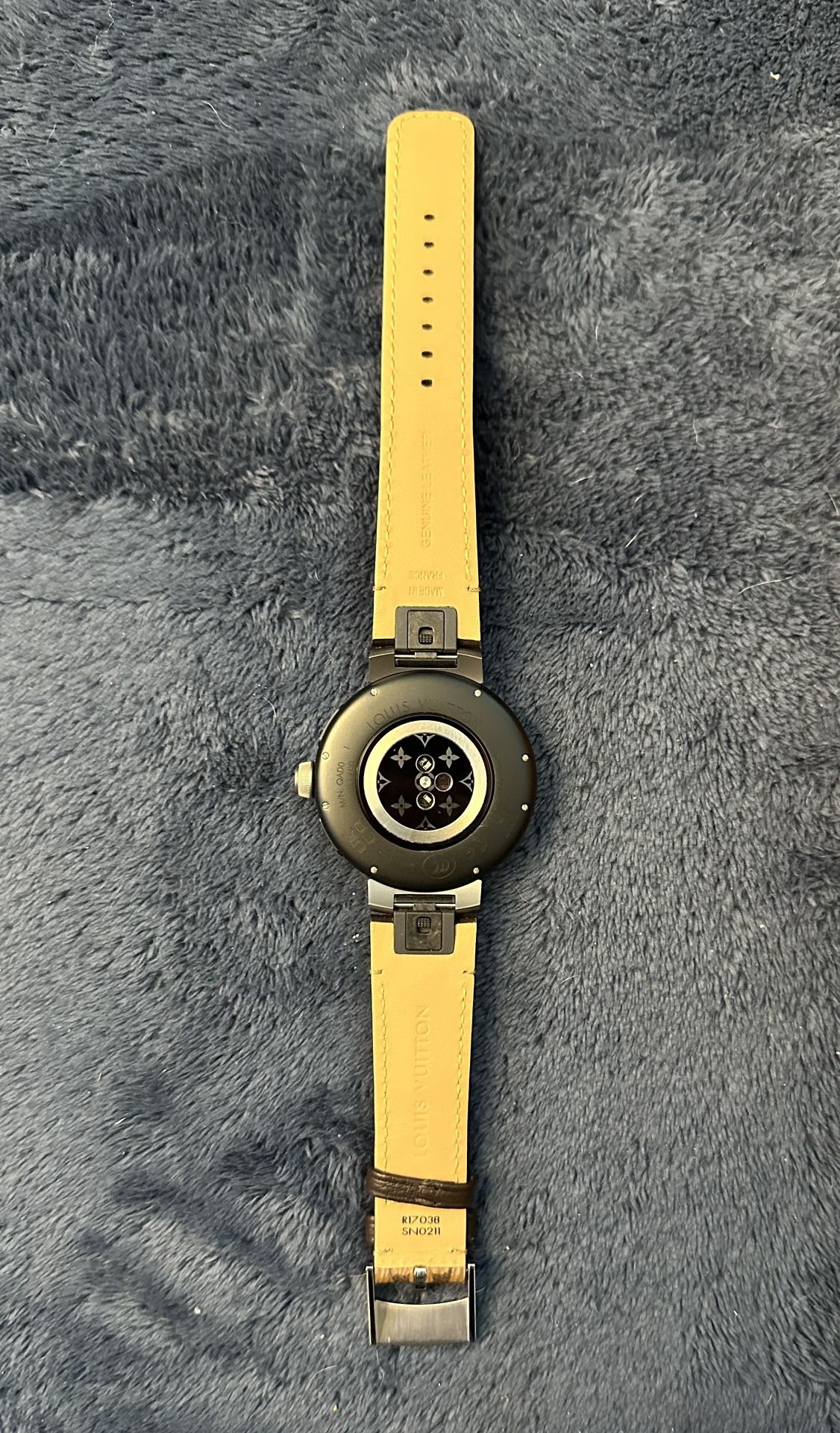 LV Louis Vuitton Tambour Horizon Light Up Connected Watch In Black With  Strap for Sale in Lake Forest, CA - OfferUp