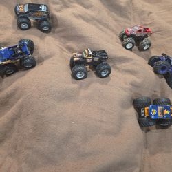 6 Collectors Hot wheel diecast, monster trucks.