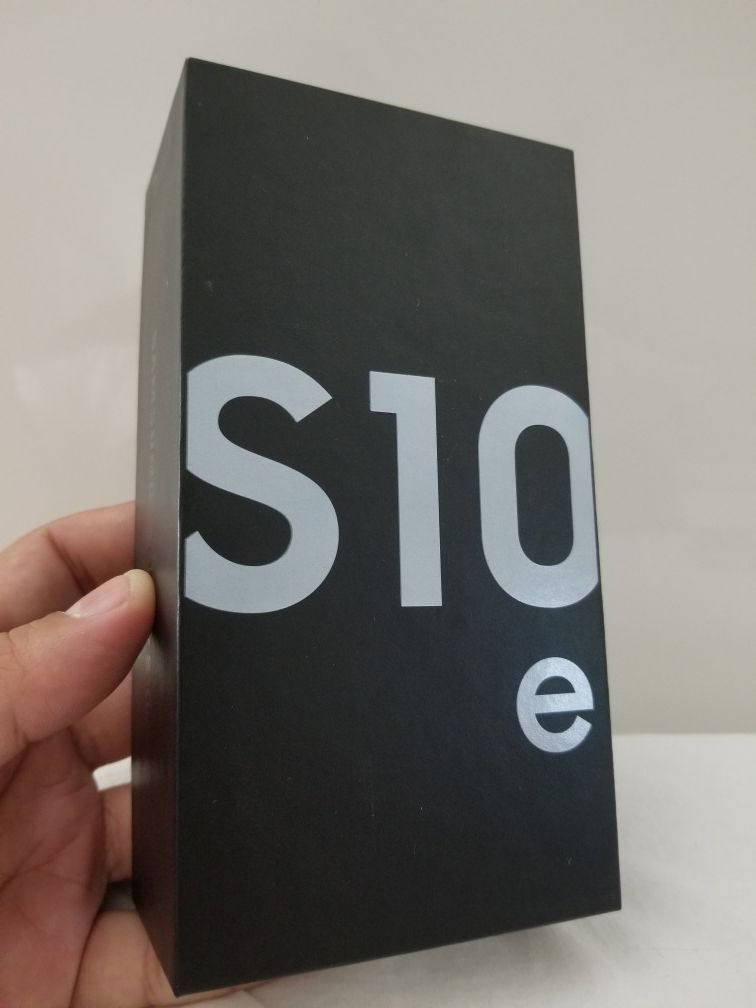 SAMSUNG GALAXY S10E 128GB PRISM WHITE - FACTORY UNLOCKED - BRAND NEW IN BOX WITH ALL ACCESORIES SEALED NEW