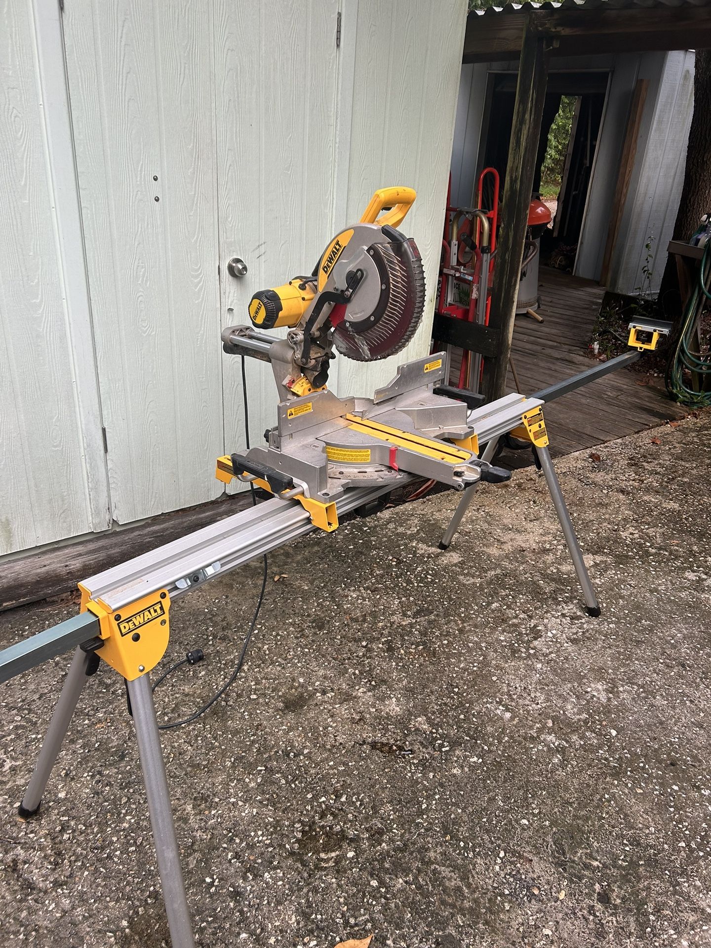 Dewalt compound chopsaw