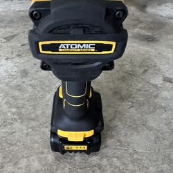 Dewalt Blushless Impact Wrench  3/8  Dcf923  20v 