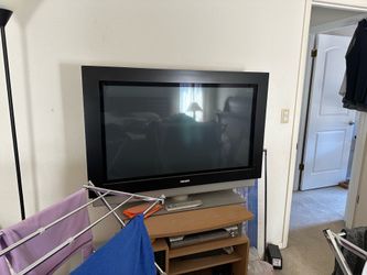 Free Phillips plasma TV with remote