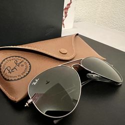 Ray-Ban Aviator Sunglasses