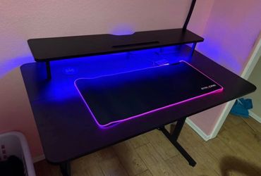 GTPLAYER Gaming Chair and GTRACING Gaming Desk Set