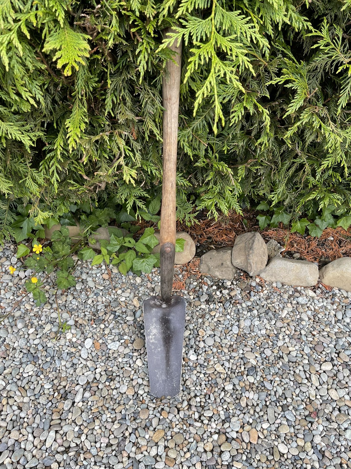 True Temper Clam Shovel