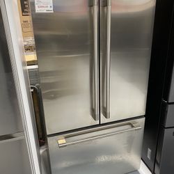 GE Monogram Stainless Steel ENERGYSTAR 23.1 Cu. Ft. Counter Depth French Door Refrigerator 