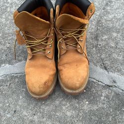I Am Selling This Timberland Boot It’s Very Good Condition like New 