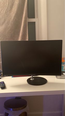 24” Curve Sceptre Monitor. Half of screen defective.