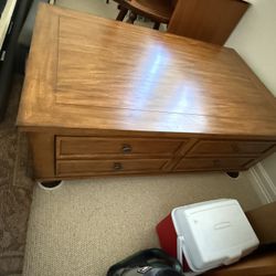 Thomasville Coffee Table