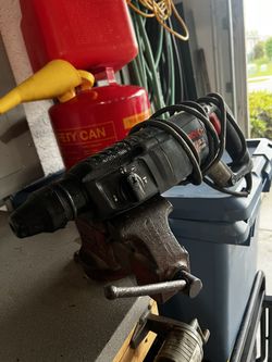 Bulldog Xtreme 8 Amp 1 in. Corded Variable Speed SDS-Plus Concrete/Masonry Rotary Hammer Drill