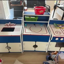 Play Kitchen 