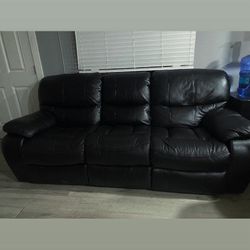 Couch for sale (Good condition)
