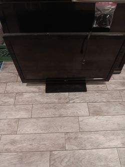 LG FLATSCREEN TV NO REMOTE