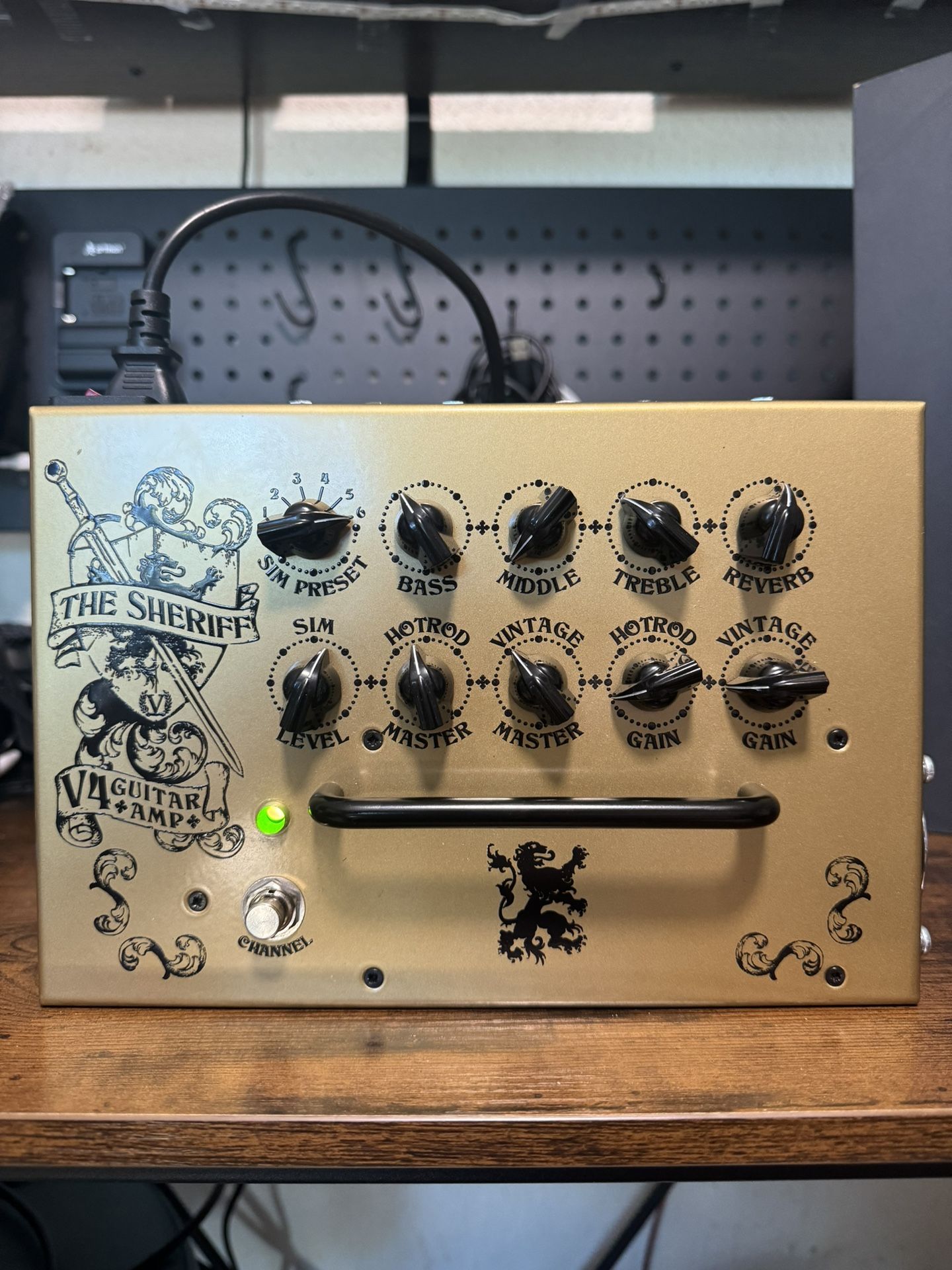 Victory, Sheriff V4 Amp Box