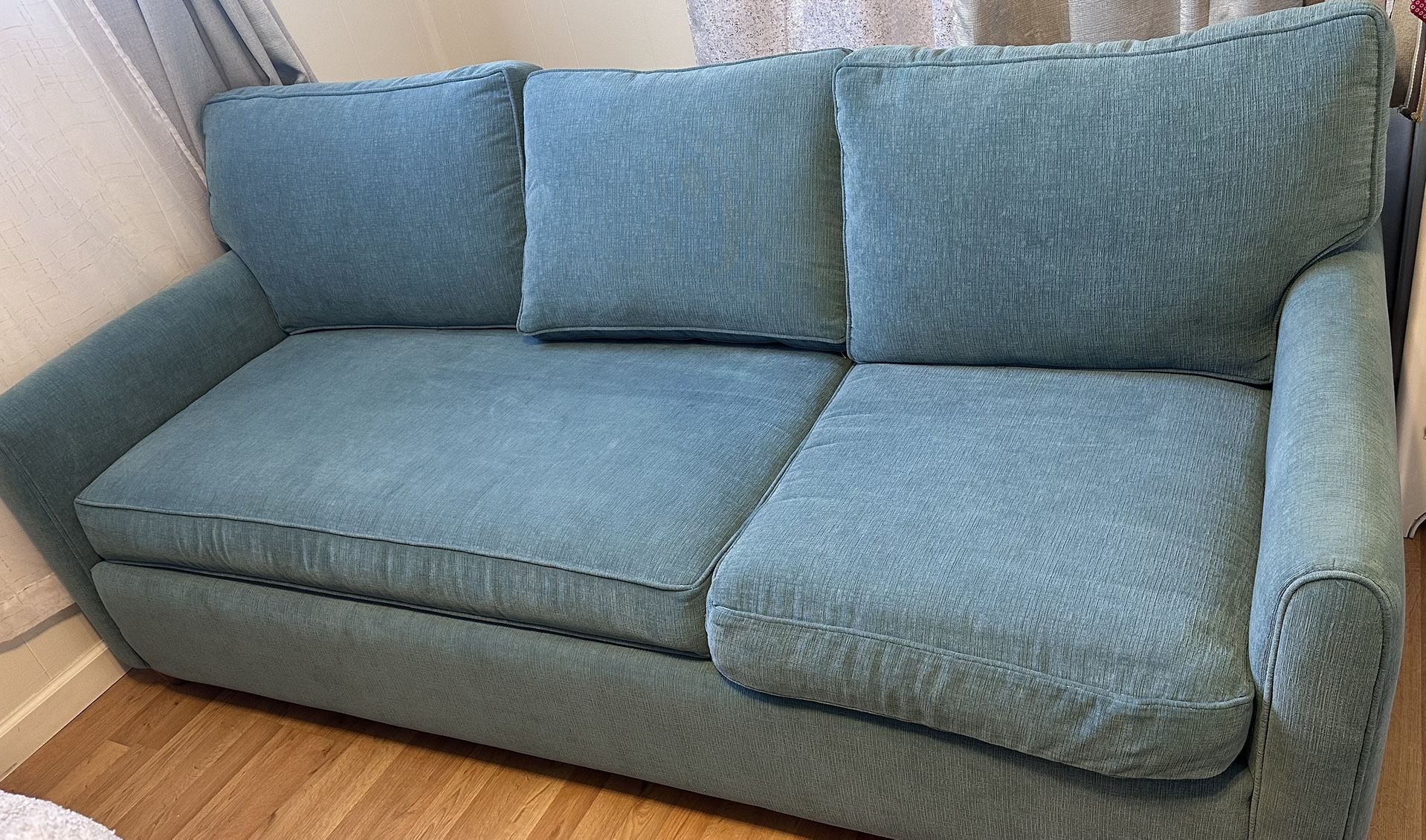 Pull Out Couch