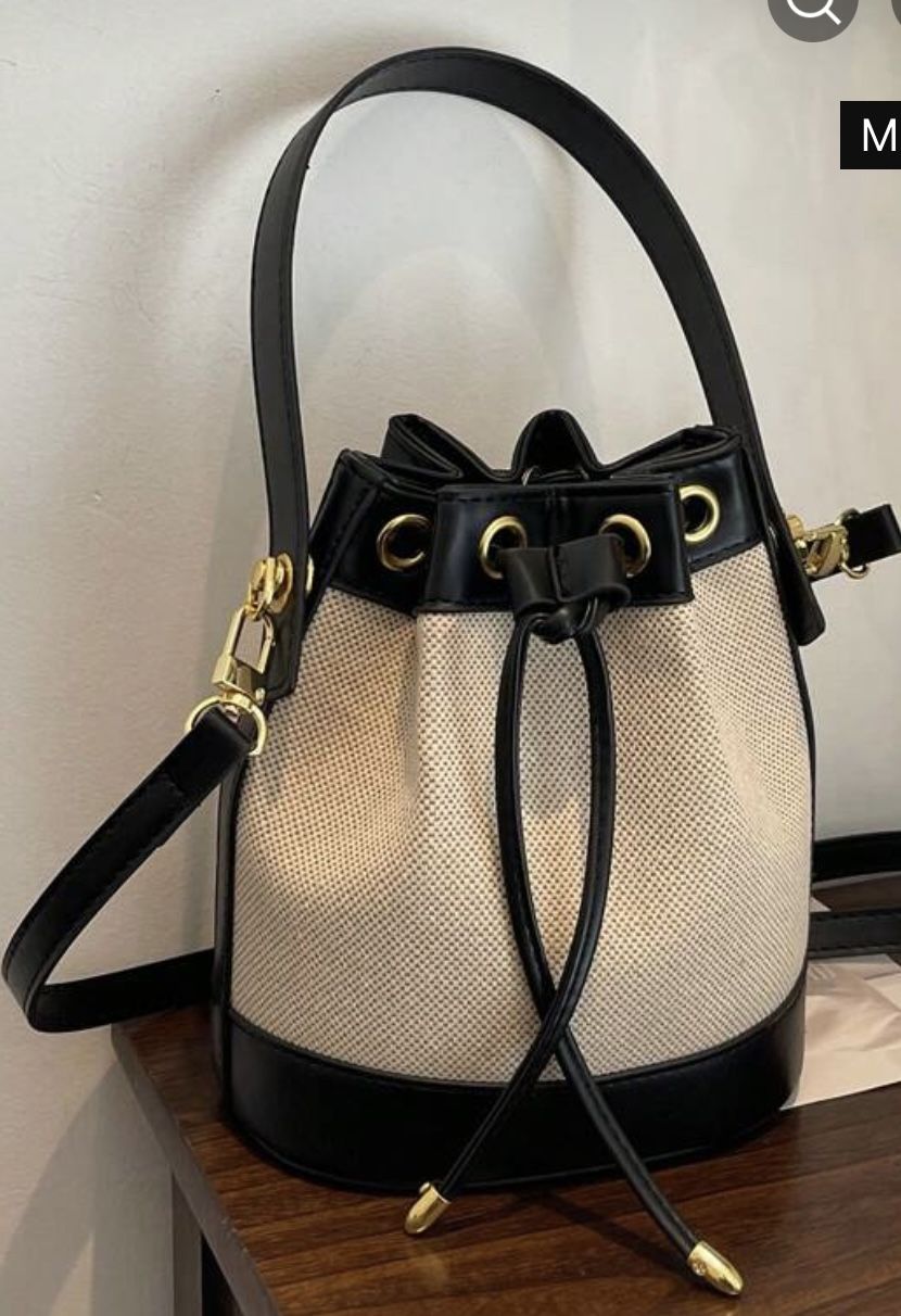Bucket Bag Woven