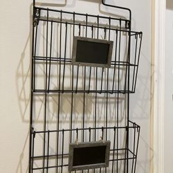 wall magazine paper racks