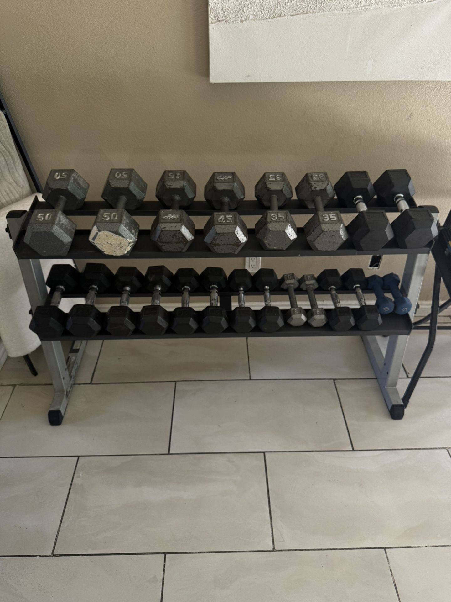 Dumbbells weights 5-50lbs plus heavy duty rack 510lbs total