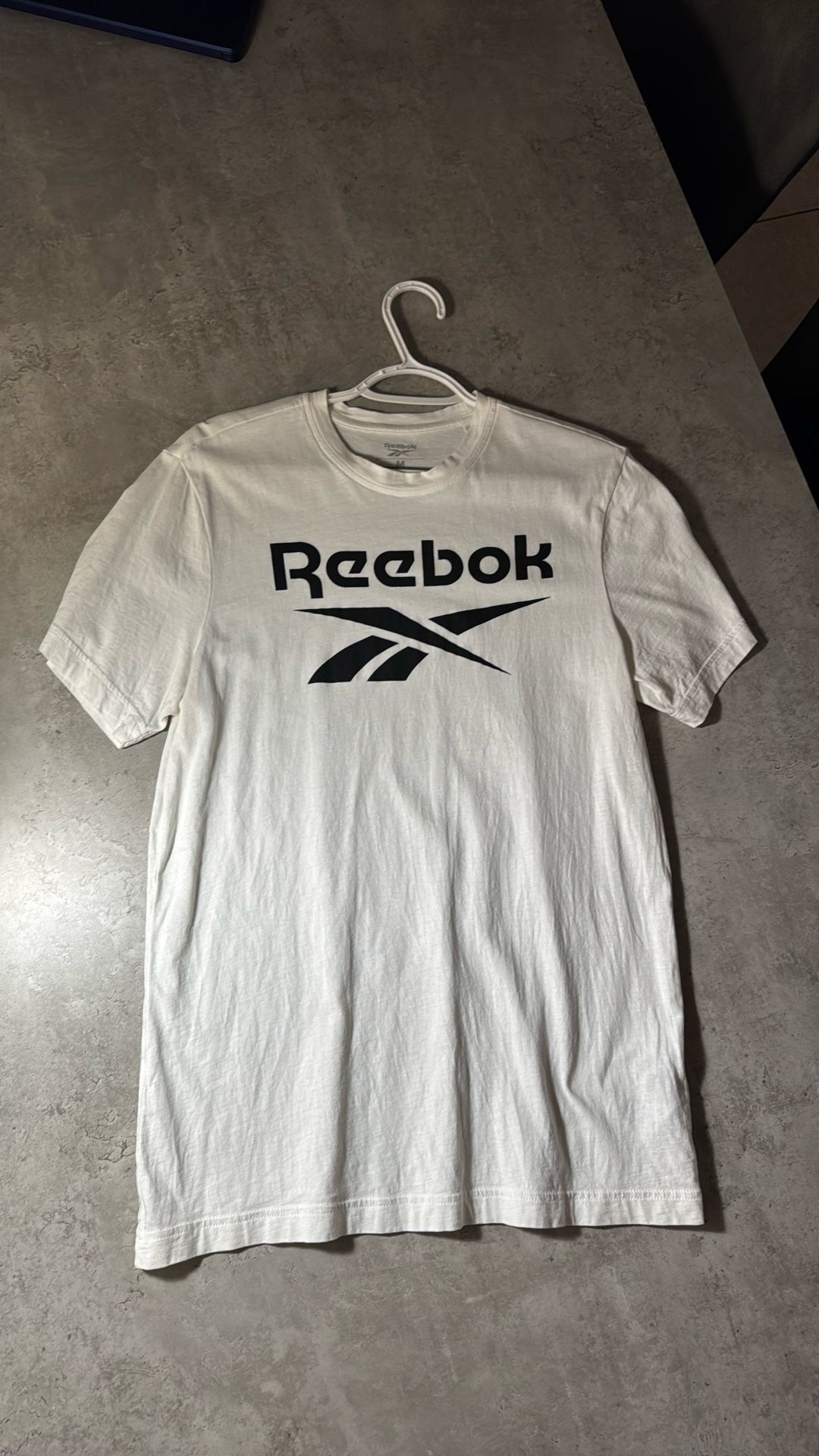 Reebok Men’s T-Shirt - Size M