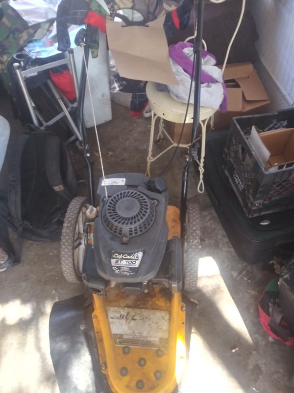 Cub Cadet ST 100 22" wheeled string trimmer for Sale in Tulsa, OK OfferUp
