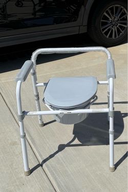 New Portable Bedside Commode Chair with Bucket