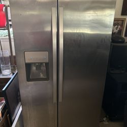 Whirlpool Refrigerator 