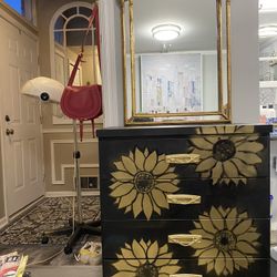 Very Gorgeous Dresser design handcraft with the mirror