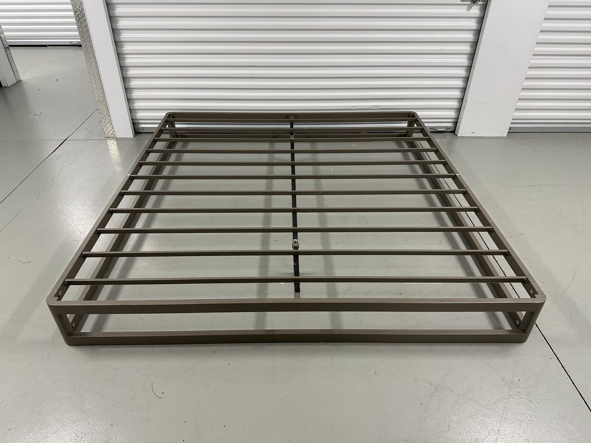 King Size Heavy-Duty Steel Bed Foundation / Box Spring