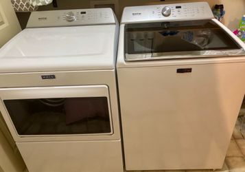Maytag washer and dryer set