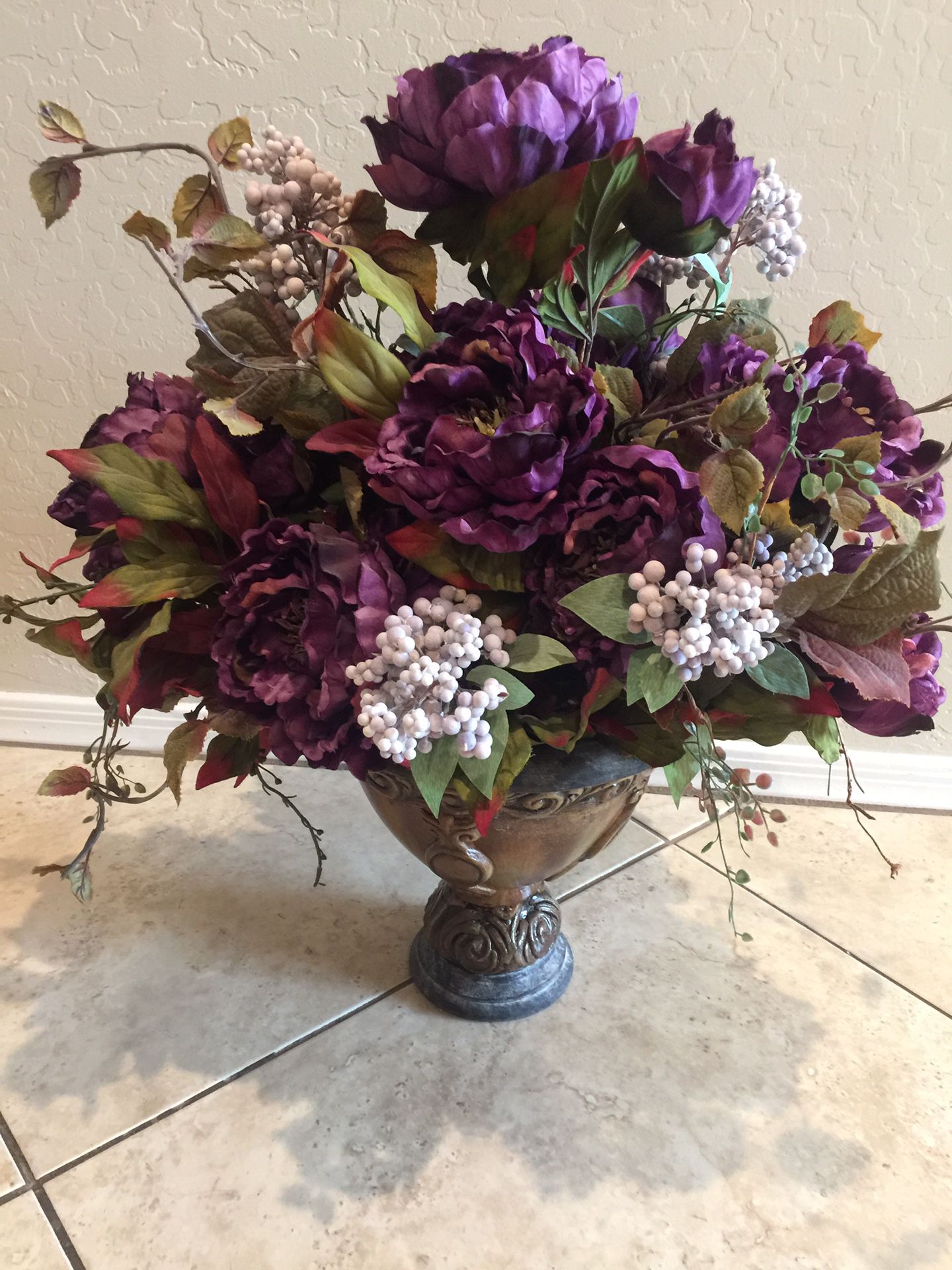 Home Decor - Purple Rose Flower Arrangement
