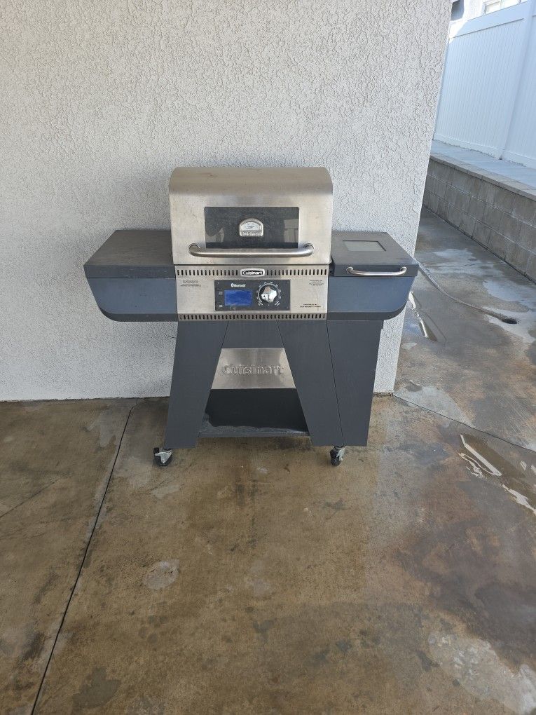 Cuisinart Bluetooth Smoker And Pellet Grill