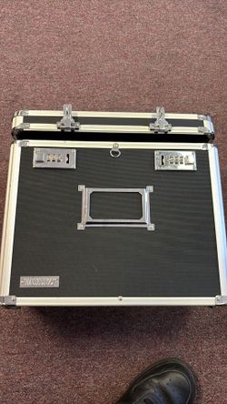 vaults case