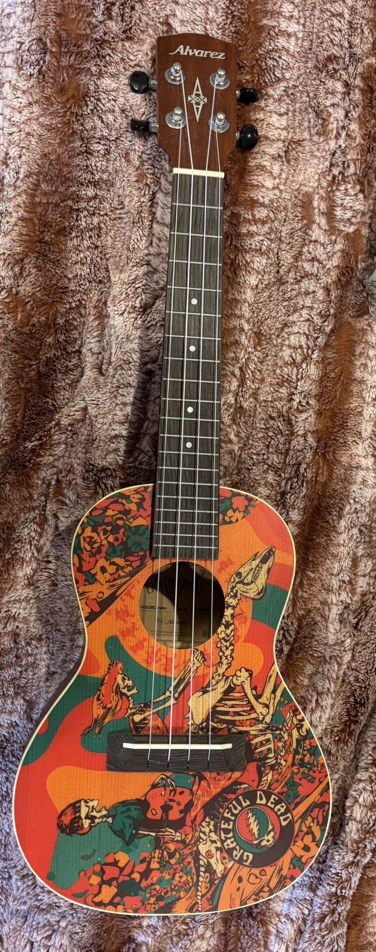 Grateful Dead ukulele, Alvarez