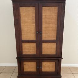 Hamilton Heritage Armoire 
