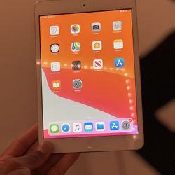 Apple iPad Mini 1st Gen 16GB Wi-Fi