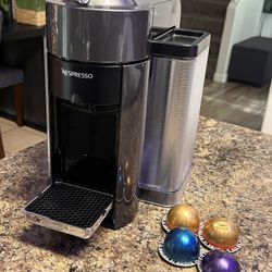 Nespresso ENV135GY Coffee and Espresso Machine by De'Longhi